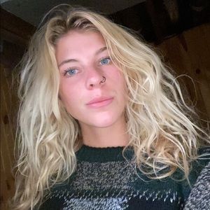 Meet your Posher, Georgia